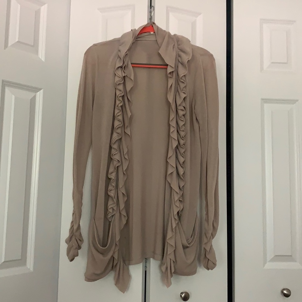 Lightweight ruffled sweater